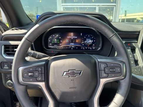 Used 2024 Chevrolet Tahoe Z71 w/ Luxury Package image 12