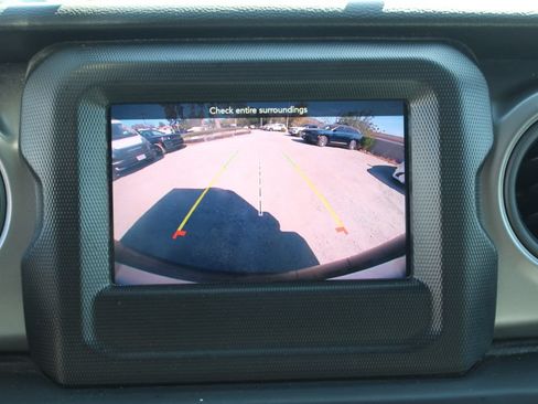 Used 2023 Jeep Wrangler Sport AWD/4WD image 18