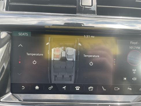 Used 2017 Land Rover Discovery HSE AWD/4WD image 22