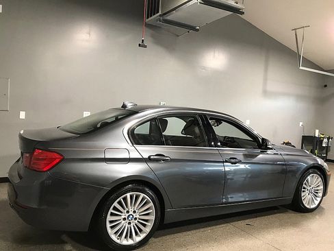 Used 2014 BMW 328i 4dr Sdn 328i RWD image 3