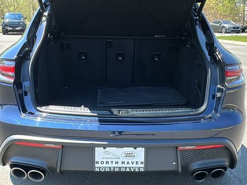 Used 2023 Porsche Macan AWD/4WD image 28