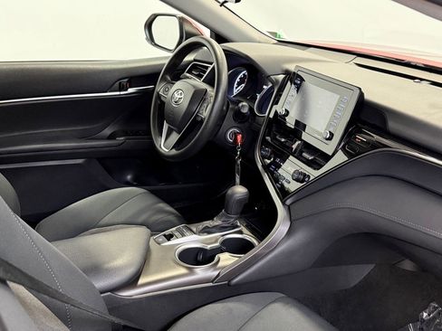 Used 2023 Toyota Camry LE image 10