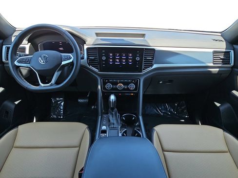 Used 2023 Volkswagen Atlas Cross Sport SE FWD image 9
