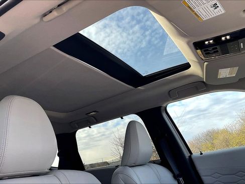 Used 2025 Mitsubishi Outlander SEL image 21