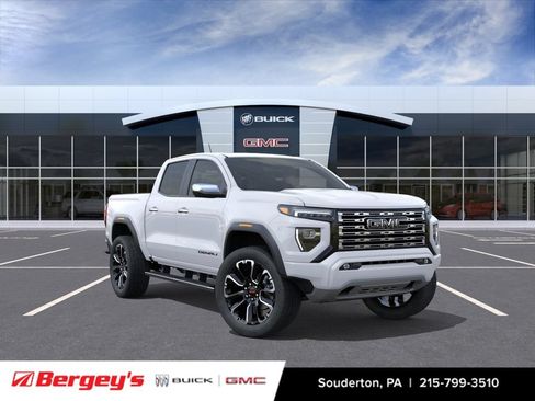 New 2026 GMC Canyon Denali w/ LPO, Black Badging Package AWD/4WD image 2