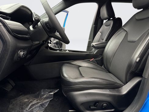 Used 2023 Jeep Compass Latitude w/ Convenience Group image 11