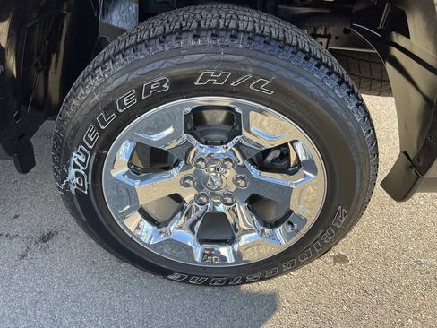 Used 2025 RAM 1500 Big Horn image 13