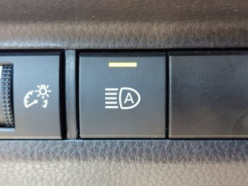 Certified 2025 Toyota RAV4 LE AWD/4WD image 16