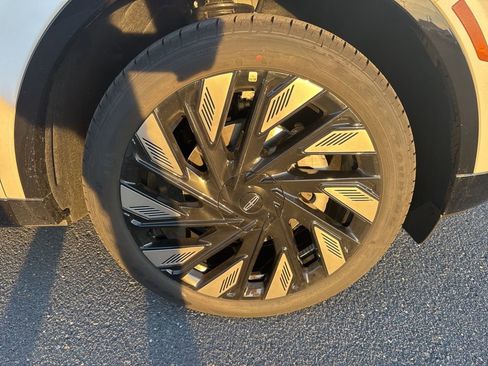 New 2026 Lincoln Nautilus Reserve w/ Jet Appearance Package image 10