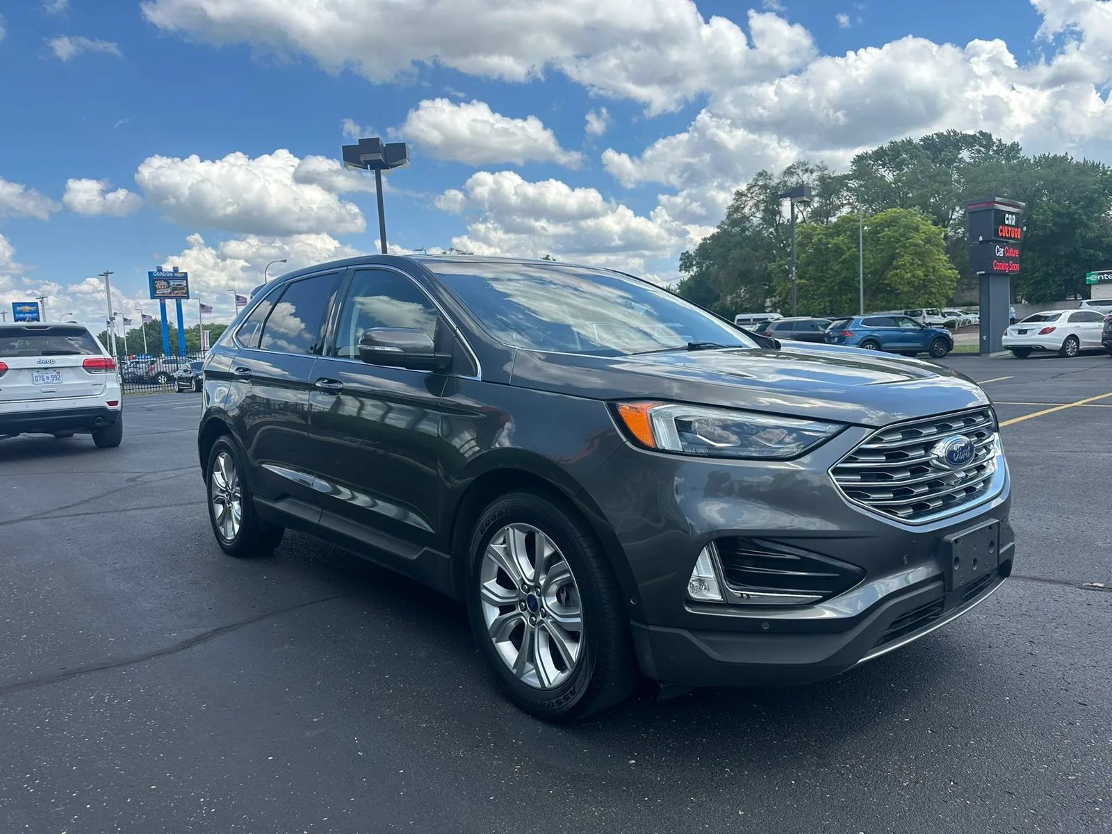 Used 2020 Ford Edge Titanium w/ Equipment Group 301A AWD/4WD image 3