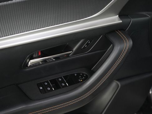 Used 2024 MAZDA CX-90 Plug-In Hybrid w/ Premium Pkg image 21