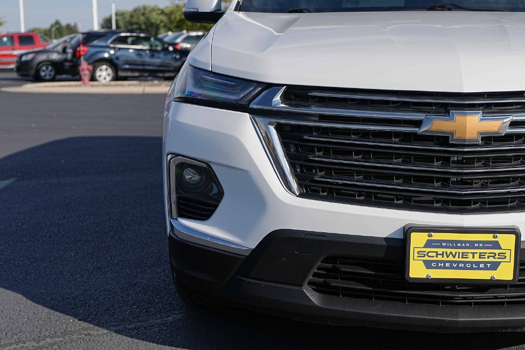 Used 2023 Chevrolet Traverse LT w/ LPO, Floor Liner Package AWD/4WD image 4