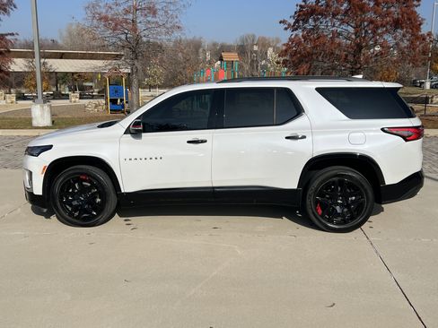 Used 2023 Chevrolet Traverse Premier w/ Redline Edition image 7