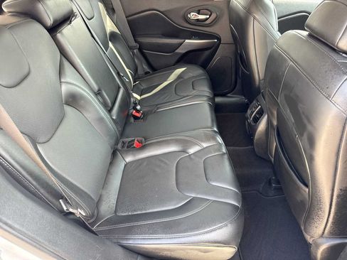 Used 2020 Jeep Cherokee Limited AWD/4WD image 19