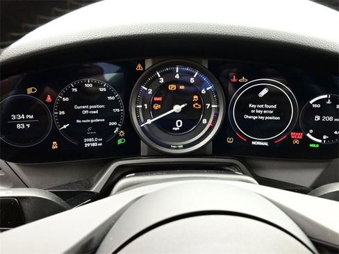 Used 2023 Porsche 911 Carrera T image 10