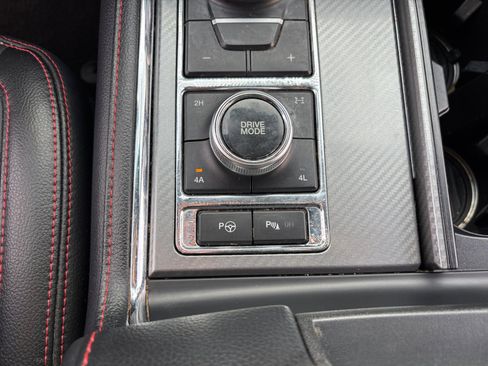 Used 2019 Ford Expedition Limited w/ Equipment Group 303A image 29