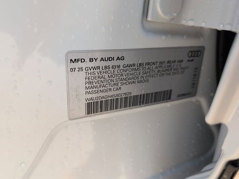 New 2025 Audi A6 e-tron Premium Plus image 40