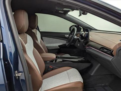 Used 2023 Volkswagen ID.4 Pro image 21