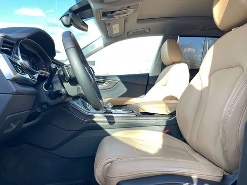 Used 2024 Audi Q8 Prestige image 9