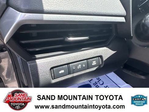 Used 2025 Nissan Altima 2.5 S FWD image 14