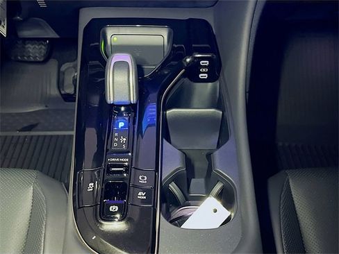 New 2026 Toyota Crown Signia image 11