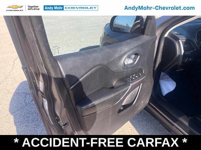 Used 2020 Jeep Cherokee Latitude Plus FWD image 11
