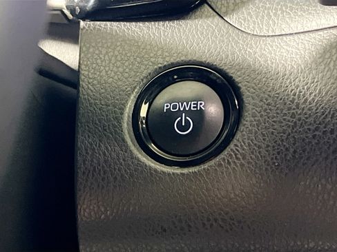 Used 2025 Toyota Camry SE w/ Convenience Package FWD image 23