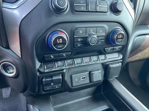 Certified 2019 Chevrolet Silverado 1500 RST w/ All-Star Edition AWD/4WD image 17