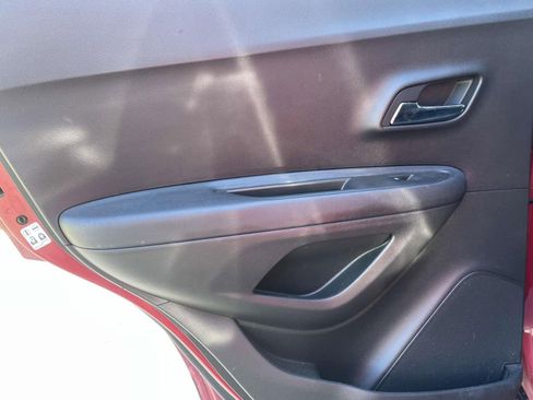 Used 2015 Chevrolet Trax LTZ FWD image 13