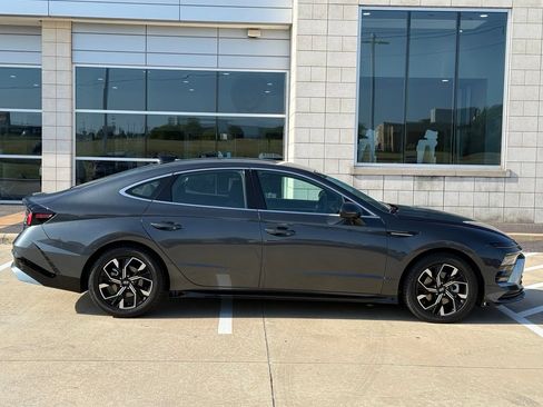 Used 2024 Hyundai Sonata SEL FWD image 6