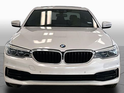 Used 2020 BMW 530i w/ Premium Package RWD image 3
