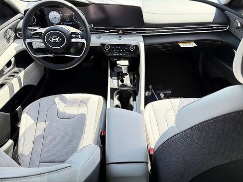 New 2026 Hyundai Elantra Limited FWD image 6