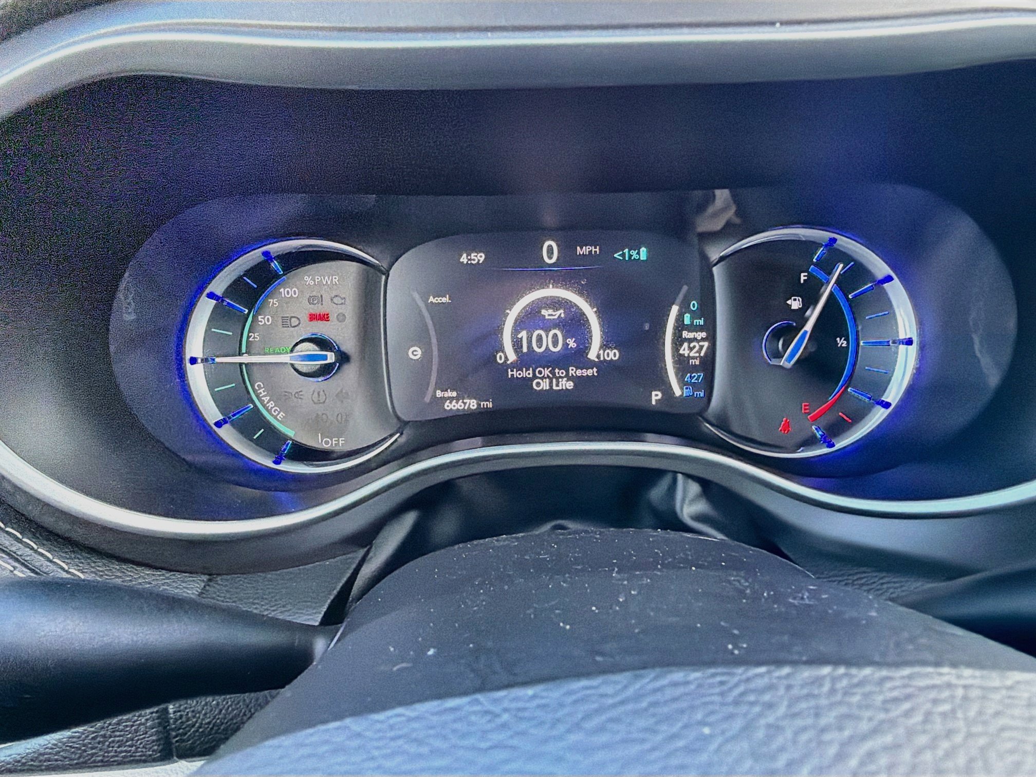 Used 2024 Chrysler Pacifica Limited FWD image 40