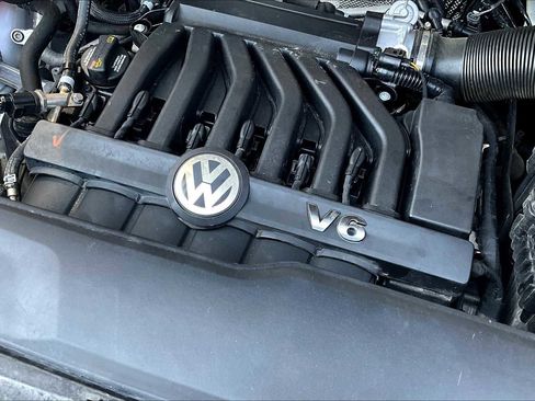 Used 2019 Volkswagen Atlas SEL Premium image 32