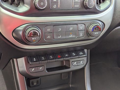 Used 2021 Chevrolet Colorado ZR2 image 29