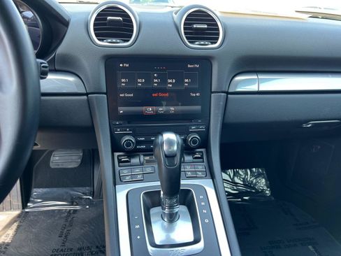 Used 2018 Porsche 718 Cayman RWD image 21