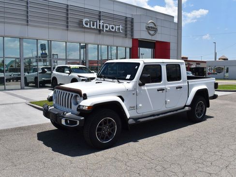 Used 2022 Jeep Gladiator Overland w/ Popular Equipment Package AWD/4WD image 2