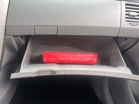Used 2013 Toyota Corolla LE FWD image 36