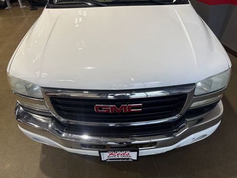 Used 2004 GMC Sierra 2500 SLE w/ Skid Plate Package AWD/4WD image 59