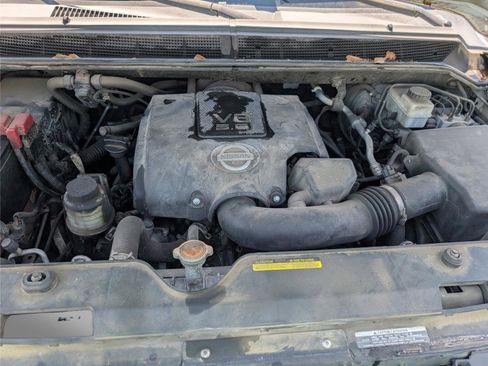 Used 2011 Nissan Titan SV w/ SV Value Truck Pkg image 42