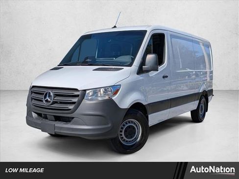 Used 2025 Mercedes-Benz Sprinter 2500 image 1