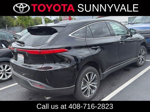 Used 2023 Toyota Venza LE AWD/4WD image 2