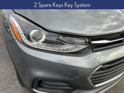 Used 2019 Chevrolet Trax LT w/ LT Convenience Package image 12