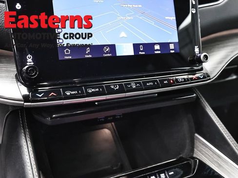 Used 2024 Jeep Wagoneer Series II AWD/4WD image 20