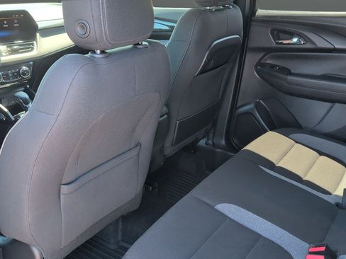 Used 2024 Chevrolet TrailBlazer LT w/ Convenience Package AWD/4WD image 21