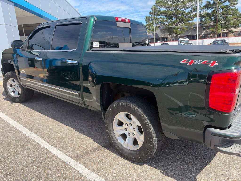 Used 2015 Chevrolet Silverado 1500 High Country w/ High Country Premium Package AWD/4WD image 4