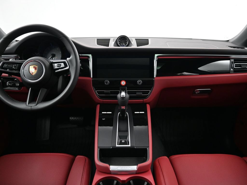 Certified 2026 Porsche Macan S AWD/4WD image 9