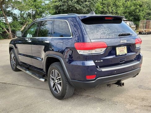 Used 2017 Jeep Grand Cherokee Limited AWD/4WD image 3