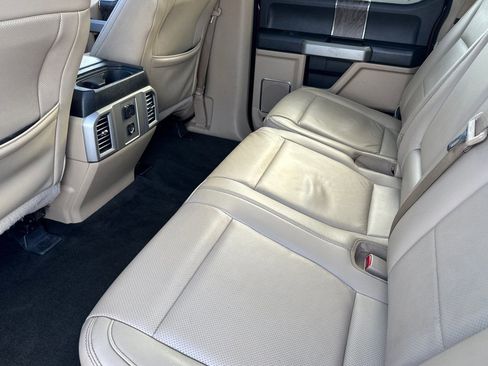 Used 2017 Ford F250 Lariat w/ Chrome Package image 26