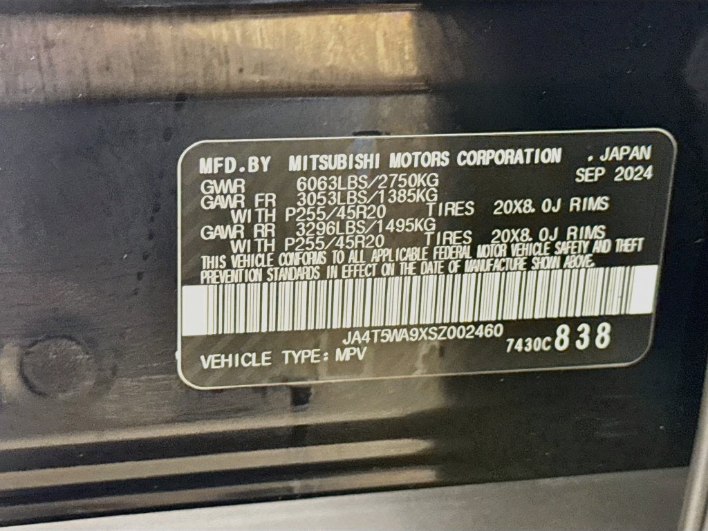 Used 2025 Mitsubishi Outlander 4WD Plug-In Hybrid image 42